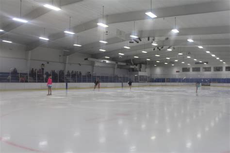 ice skating in sugar land