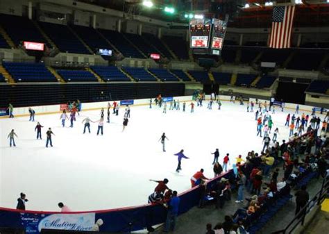 ice skating rink baton rouge