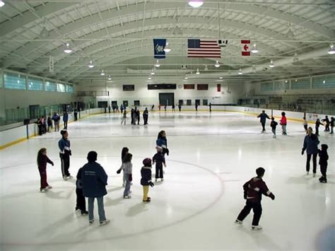 ice skating rink west hartford
