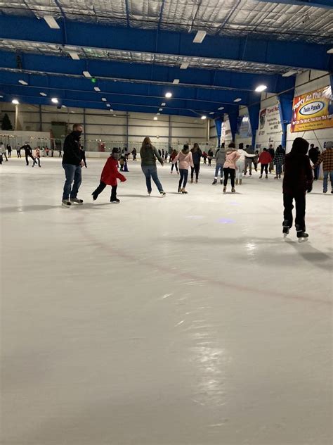 ice skating twin ponds