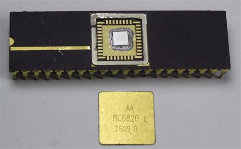 integrated circuit silicon die, Silicon die of a integrated circuit.