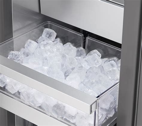 integrated freezer with ice