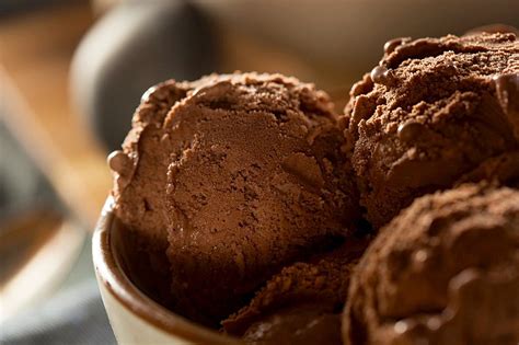 jenis darkest chocolate ice cream