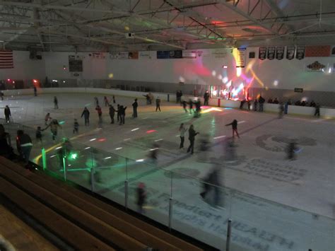 kettle moraine ice center west bend wi