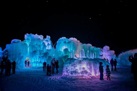 lake geneva ice castles 2023