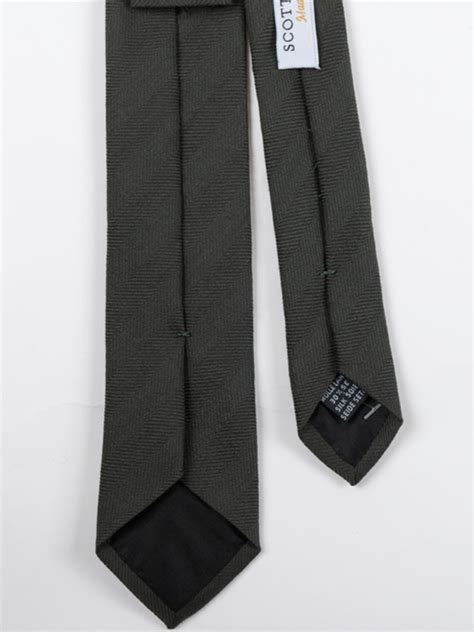 mörkgrön slips