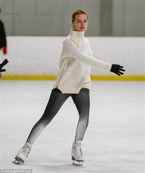 margot robbie ice skate