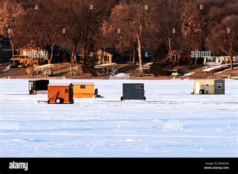 minnesota ice fishing houses