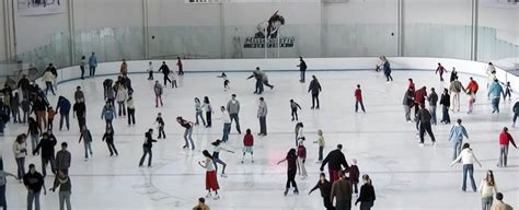 mullins center ice skating