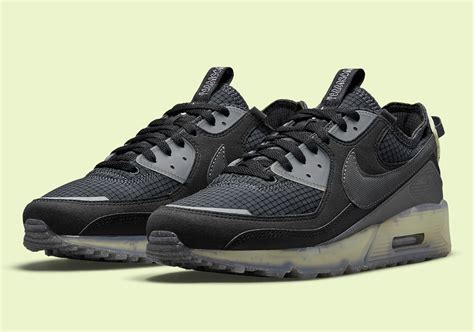 nike air max 90 terrascape black lime ice