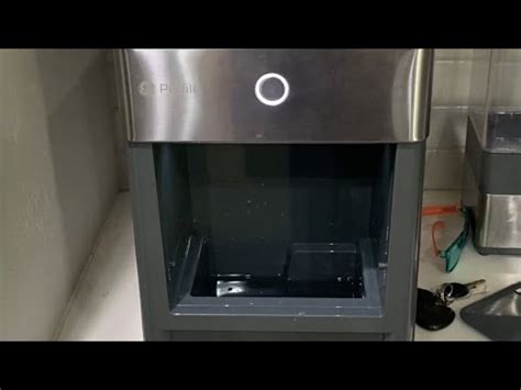 opal ice maker keeps flashing yellow after cleaning