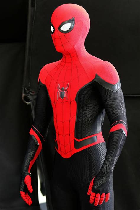 peter parker spider man suit