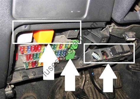 peugeot 306 phase 1 fuse box 