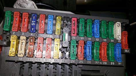 peugeot 406 fuse box location 