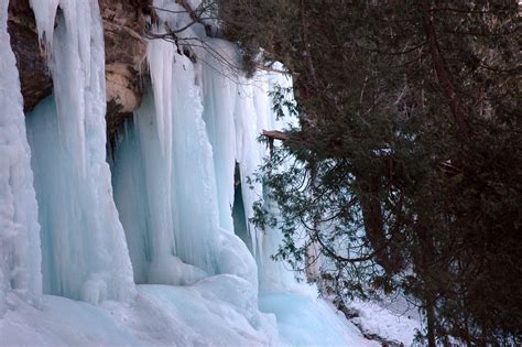 pictured rocks ice caves