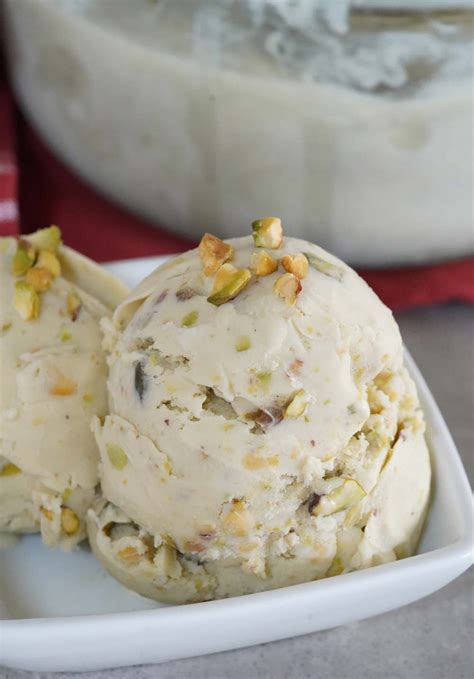 pistachio almond ice cream