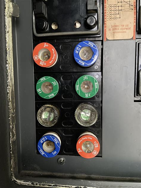 plug fuse box inside of 