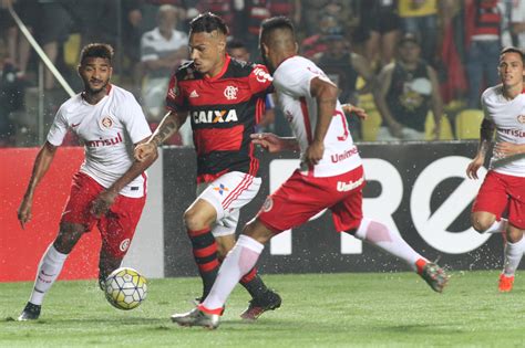 quanto foi o jogo do flamengo e américa