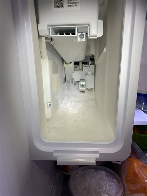 samsung refrigerator ice maker making whirring noise