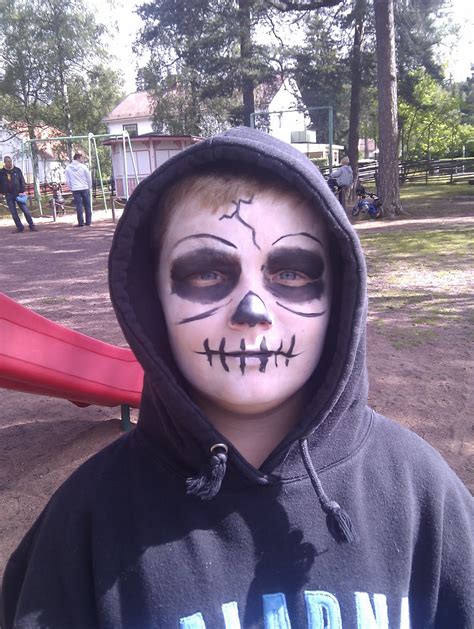 skelett ansiktsmålning barn