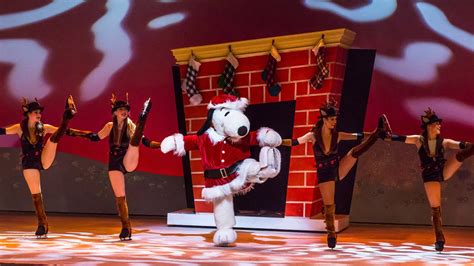 snoopy on ice at knotts