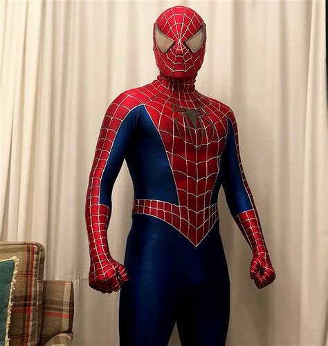 spiderman suit cosplay