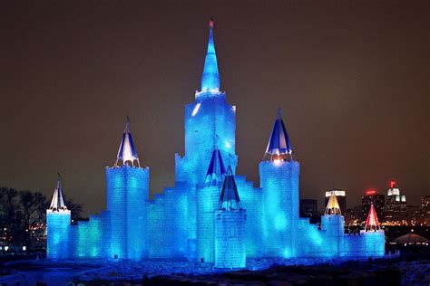 st paul ice castle