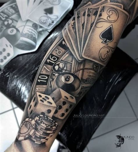 tatuagem masculina no braço cassino