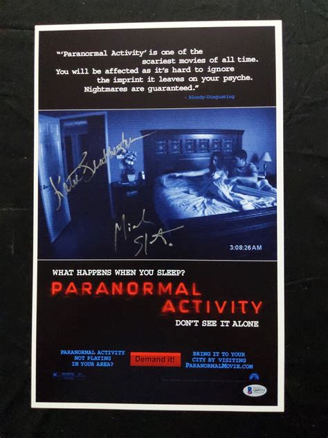 titta Paranormal Activity