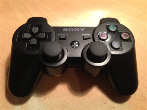 top of dualshock 3 controller, Sony ps3 dualshock 3 controller reviews. Ps3 dualshock sixaxis stik joystick rumble controllers manette telefoon controle generic menggunakan utiliser eins formel shock generasi nostalgia setiap nih