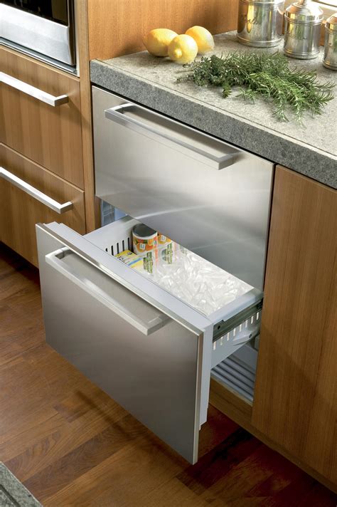 undercounter ice maker with freezer