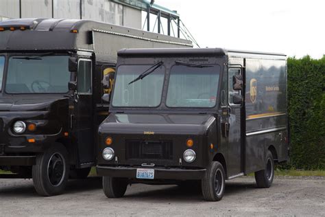 ups ford econoline package car, Ups ford package car. Ups ford car package 1997