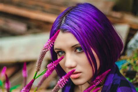 what does purple hair symbolize