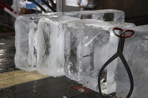 where can you buy block ice