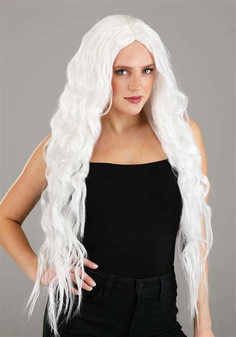 white wavy wig