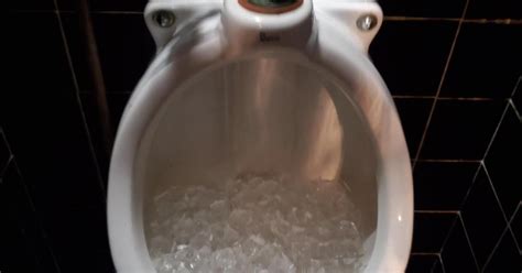 why is there ice in urinals