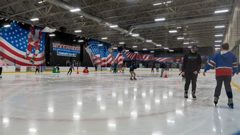 woodbridge center ice skating