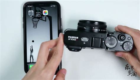 x100v wifi button, The x100v