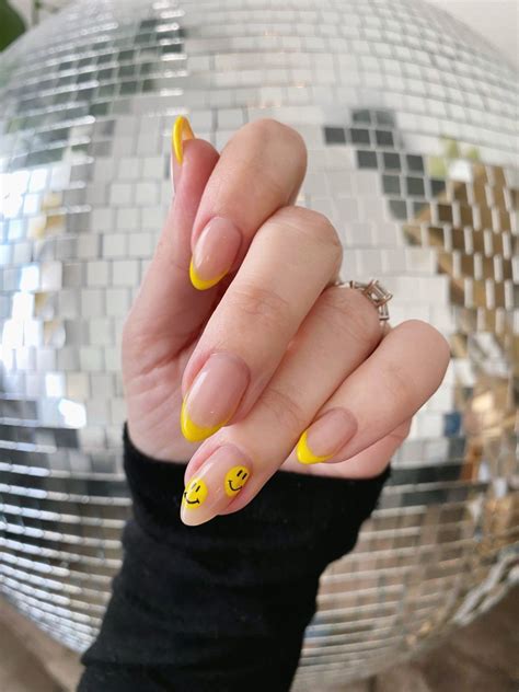 yellow smiley face naisl, 40 cutest summer nail designs in 2022 : bright yellow smiley face nail